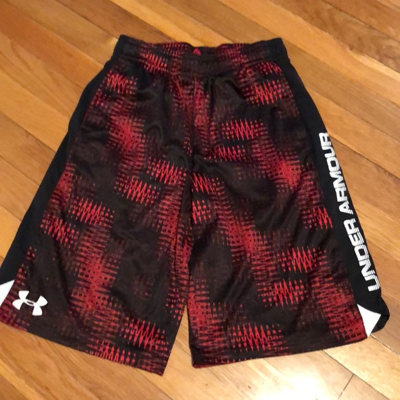 Under Armour Other - Under Armour boys L shorts